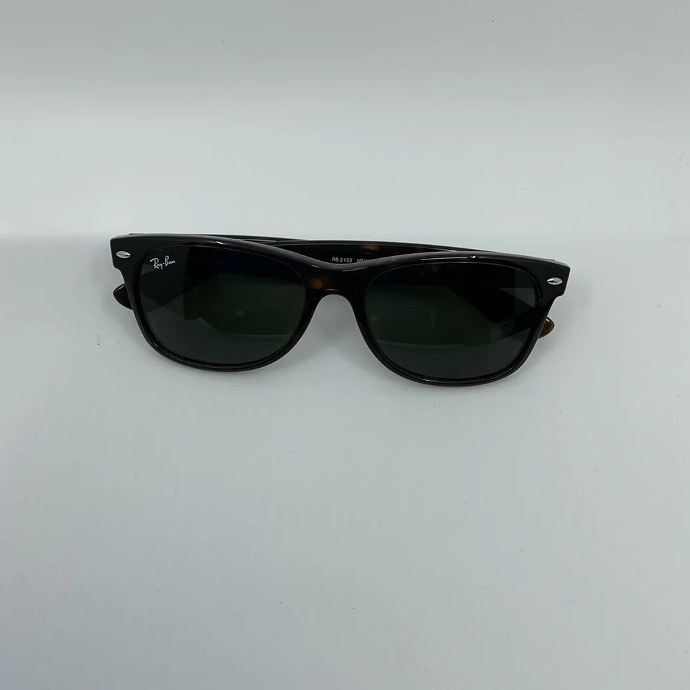 Ray-Ban New Wayfarer Classic Tortoise Shell Sunglasses - Picture 4 of 10